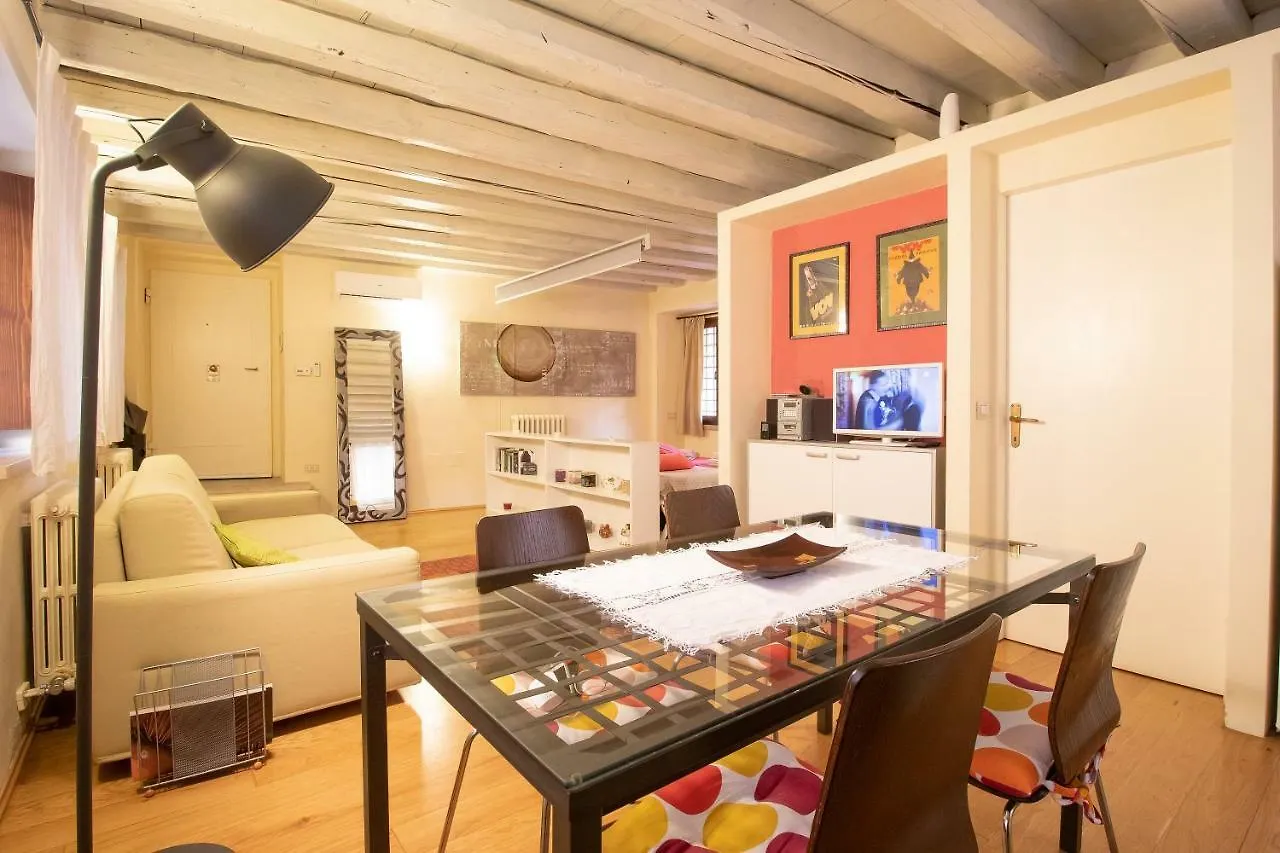 Lovely Apartment Sottoriva Vérone